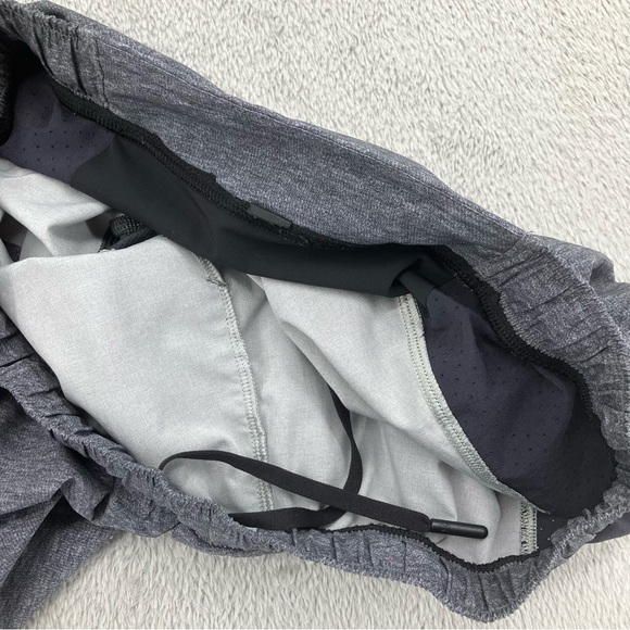 Lululemon Surge Short Mens Large Heathered Gray 6" Inseam Updated Running - Picture 4 of 9